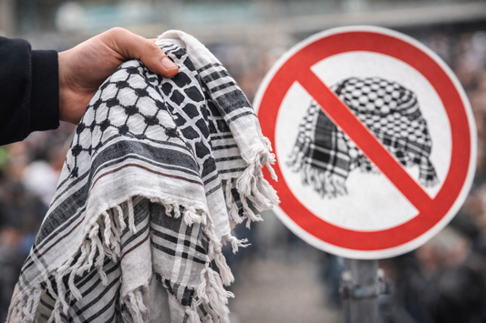 le keffieh est-il interdit ?