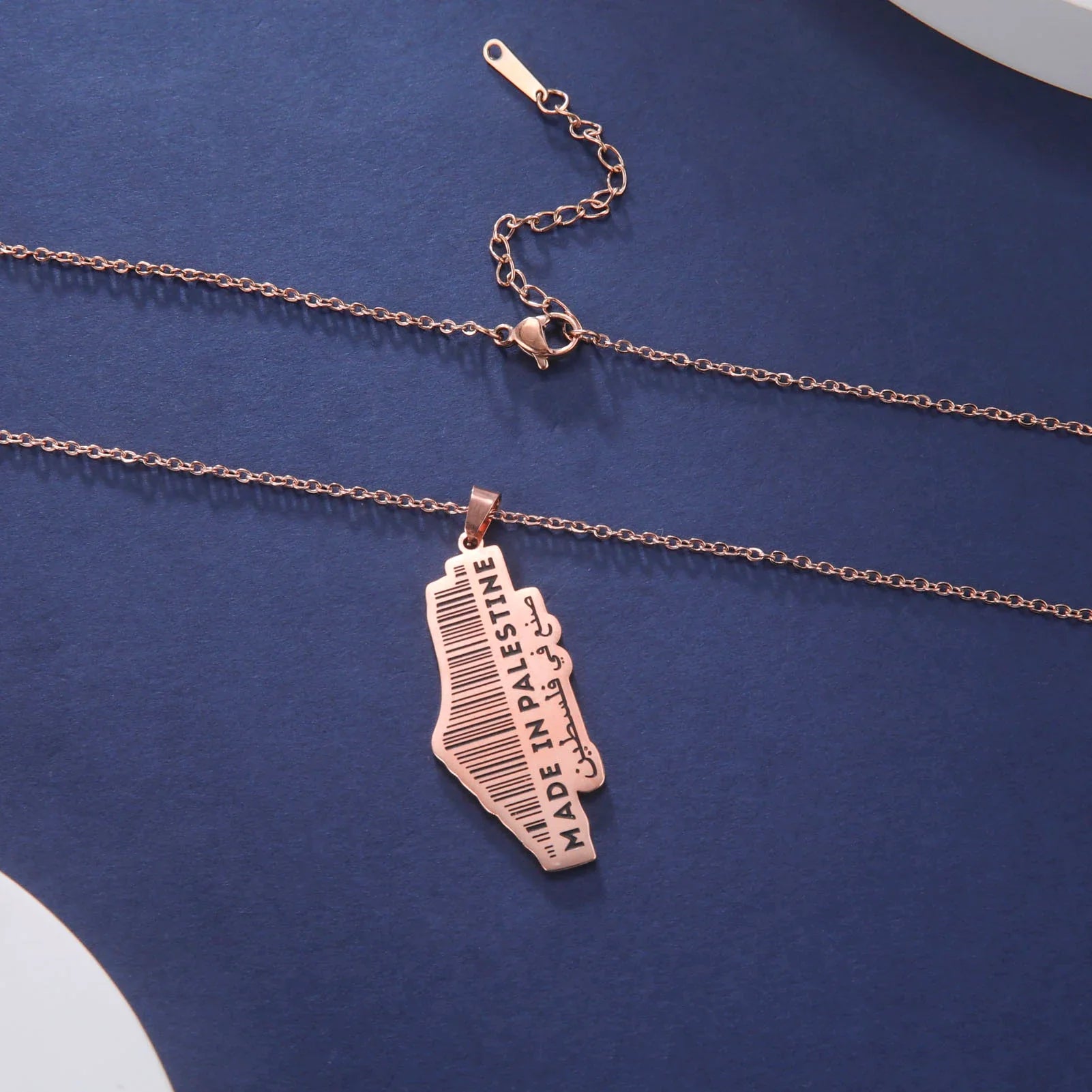Collier Made in Palestine or rose